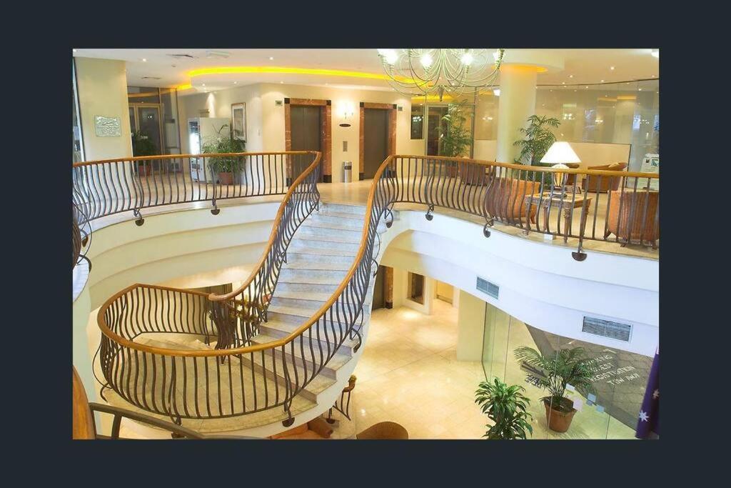 Landmark Resort - Private Apartment มูลูลาบา ภายนอก รูปภาพ